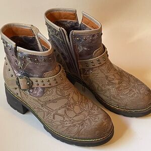 L'ARTISTE Embossed Taupe Ankle Boots with Studs